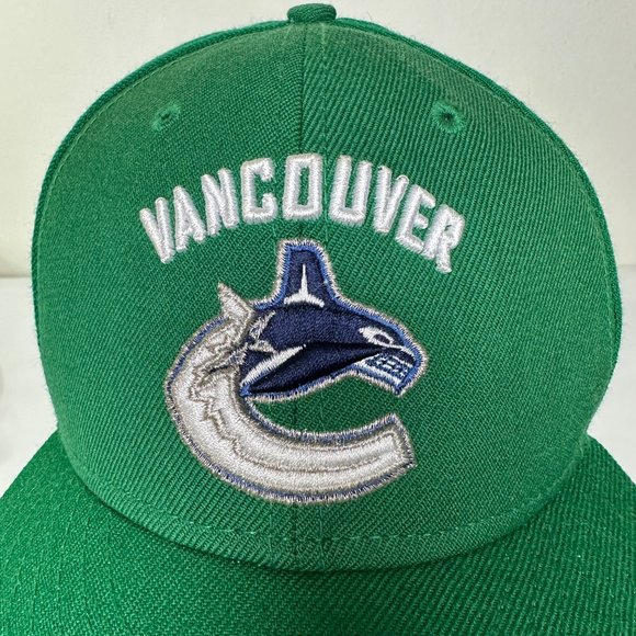New Era Vancouver Canucks NHL Hockey Green Hat Fitted 7 1/4 Embroidered Logo - Picture 6 of 10